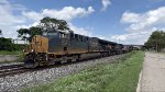 CSX 3371 leads M369.